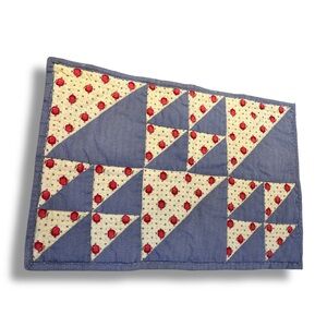 Vintage Hand Quilted Patchwork Wall Hanging or Table Topper | Apple Pattern